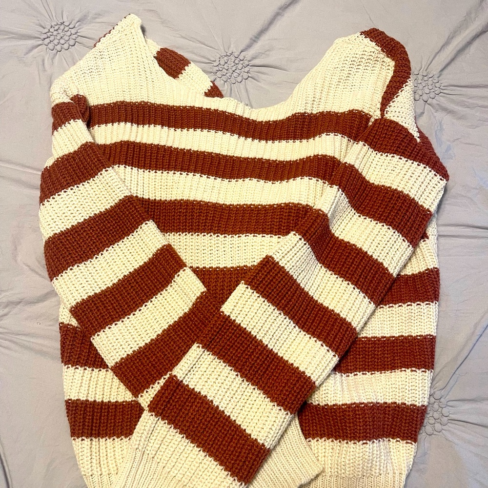 BOUTIQUE | Off the shoulder striped sweater